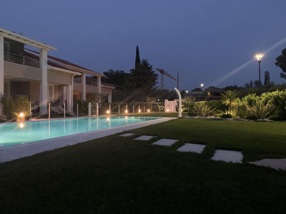 Villa Meri Manerba del Garda Buitenkant foto